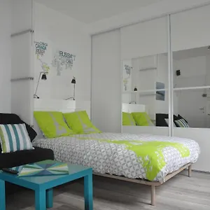 Lumineux Intra-muros à 2 Pas De La Plage. Appartement